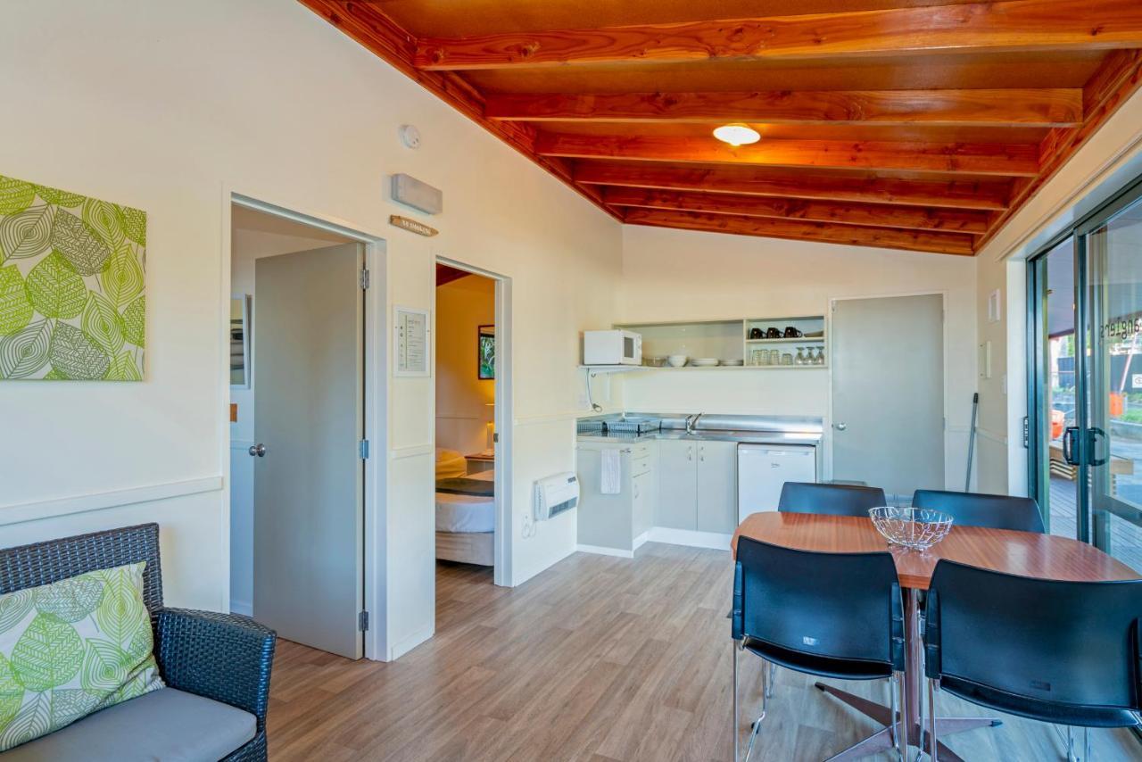 Coromandel Anglers Lodge מראה חיצוני תמונה
