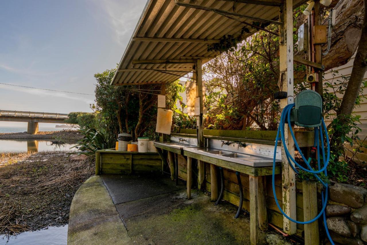 Coromandel Anglers Lodge מראה חיצוני תמונה